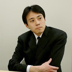 町田ドライヴィングスクールの
リニューアルを担当した経営企画部 合地氏(現:財務経理部)